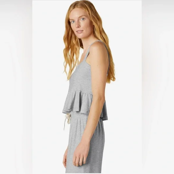 Beyond Yoga

Featherweight Dream On Tank SIZE M NWT - Picture 2 of 3